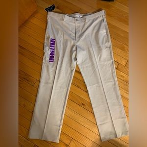 Mens Haggar light weight beige pants. 40x30